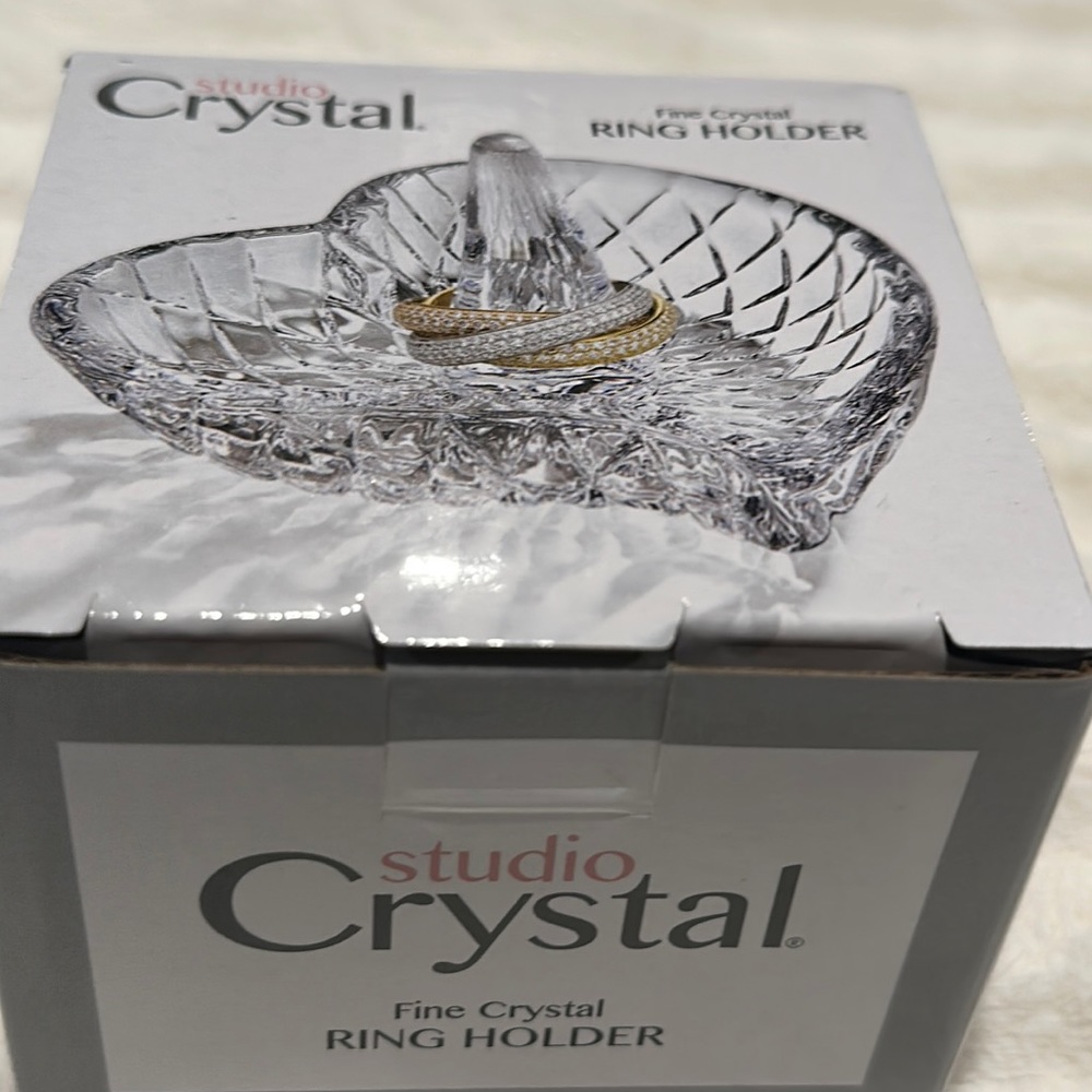 Studio Crystal Fine Crystal Heart-Shaped Ring Holder.
